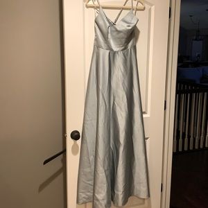 David’s bridal BRIDESMAID DRESS size 6, worn once, unaltered in dusty sage